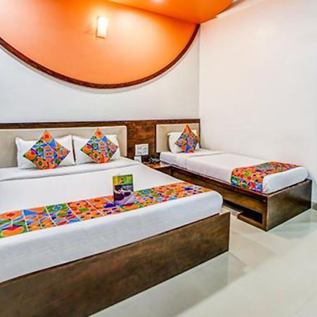 מומביי Hotel Adore Palace מראה חיצוני תמונה