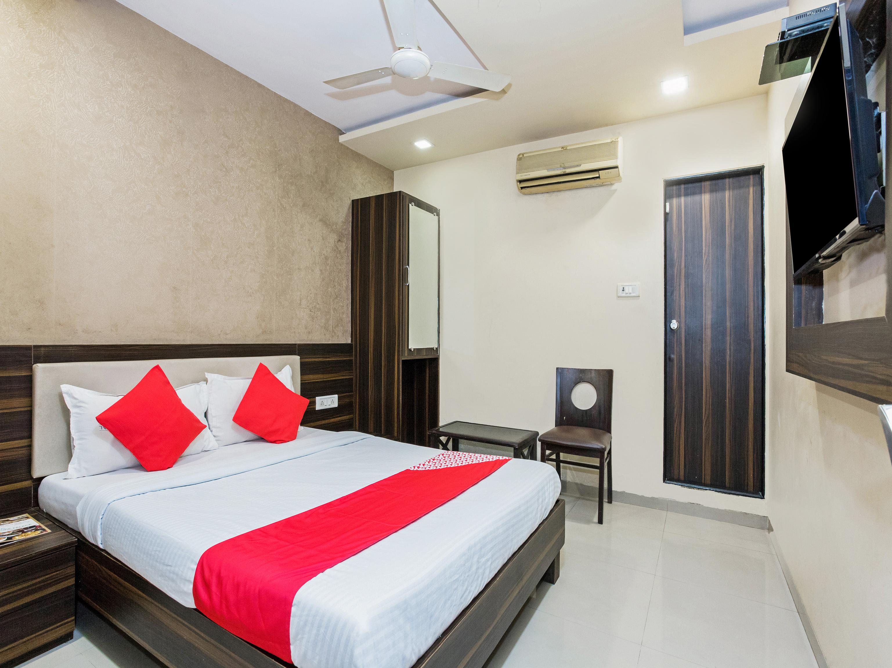 מומביי Hotel Adore Palace מראה חיצוני תמונה