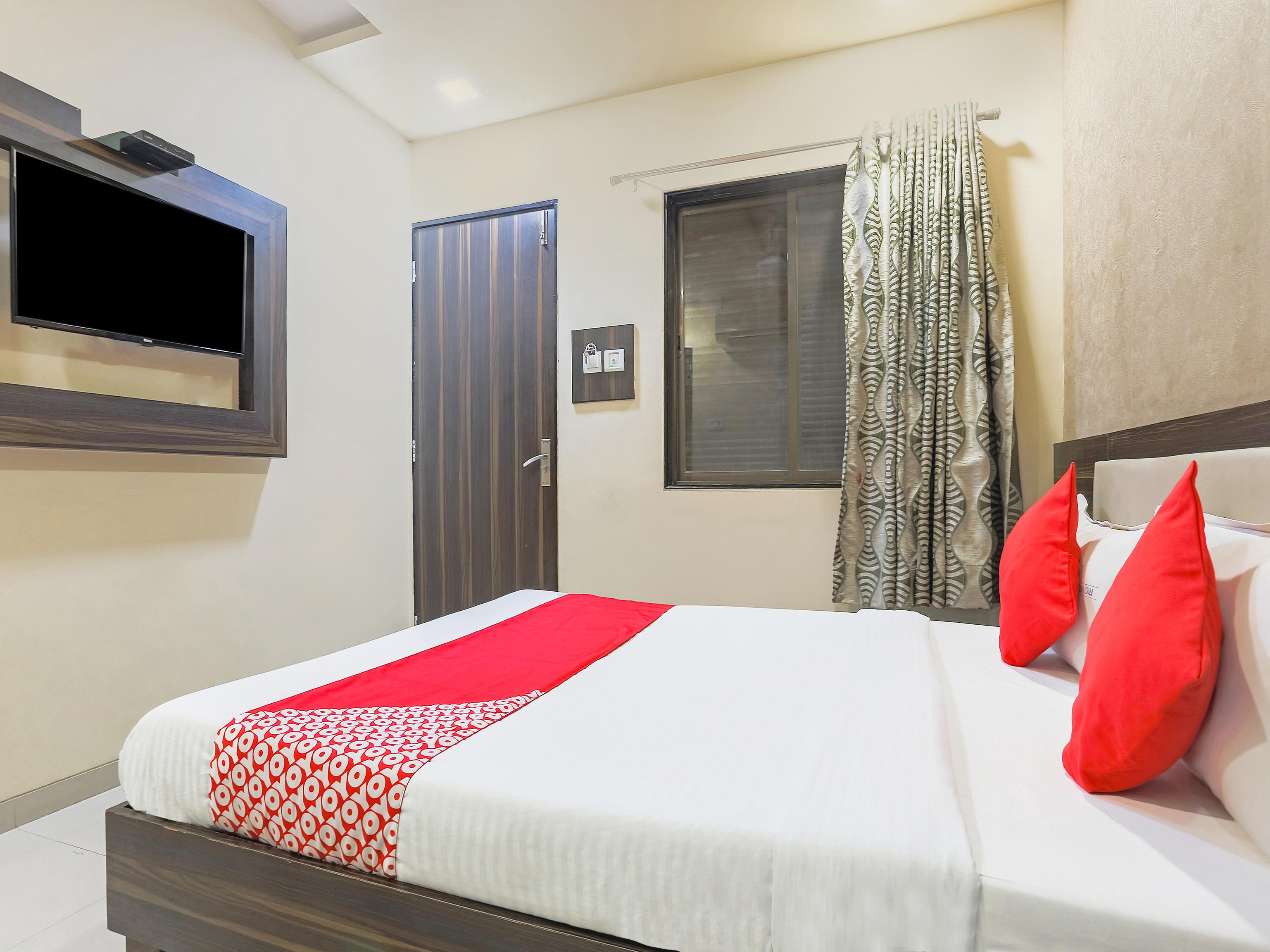 מומביי Hotel Adore Palace מראה חיצוני תמונה