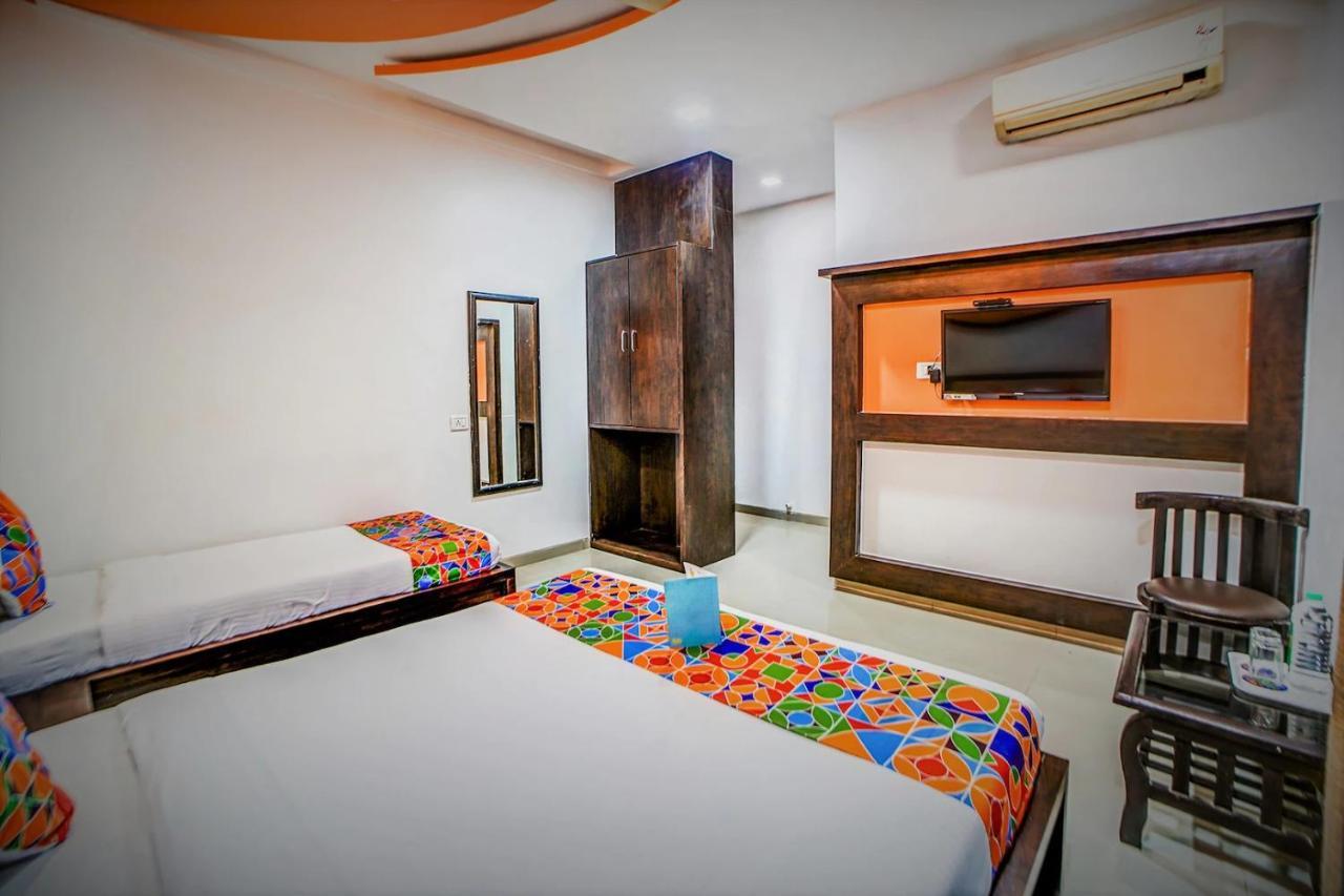 מומביי Hotel Adore Palace מראה חיצוני תמונה