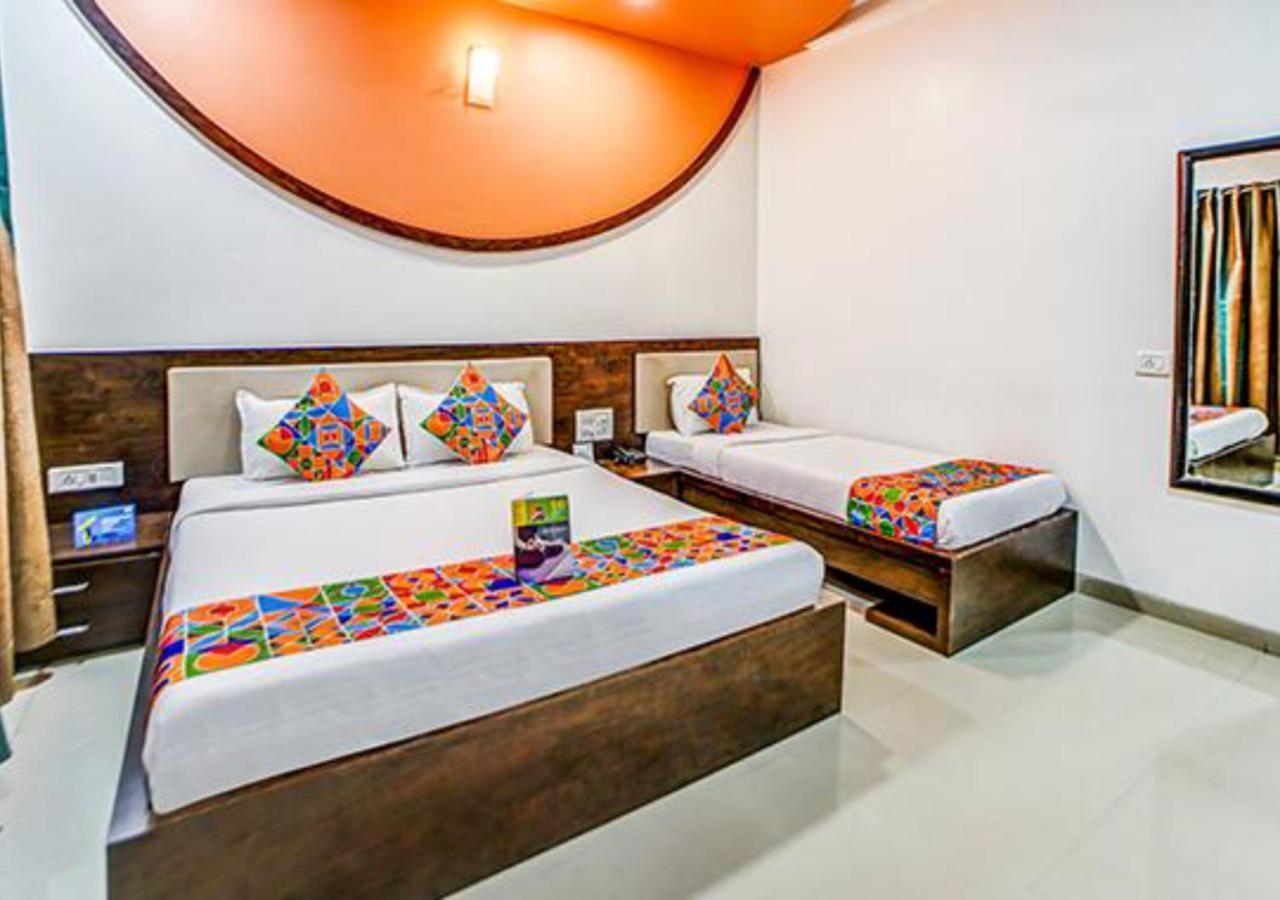 מומביי Hotel Adore Palace מראה חיצוני תמונה