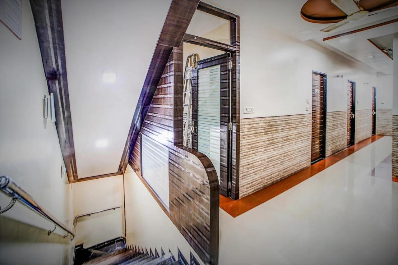 מומביי Hotel Adore Palace מראה חיצוני תמונה
